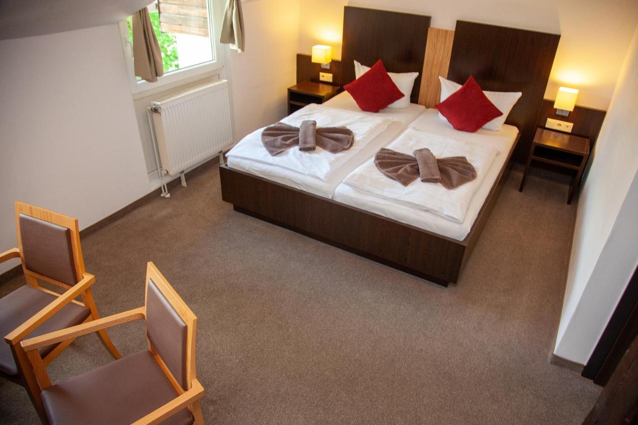 Seehotel Zum Loewen Strasen Экстерьер фото