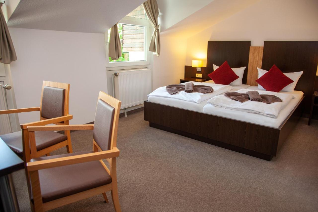 Seehotel Zum Loewen Strasen Экстерьер фото